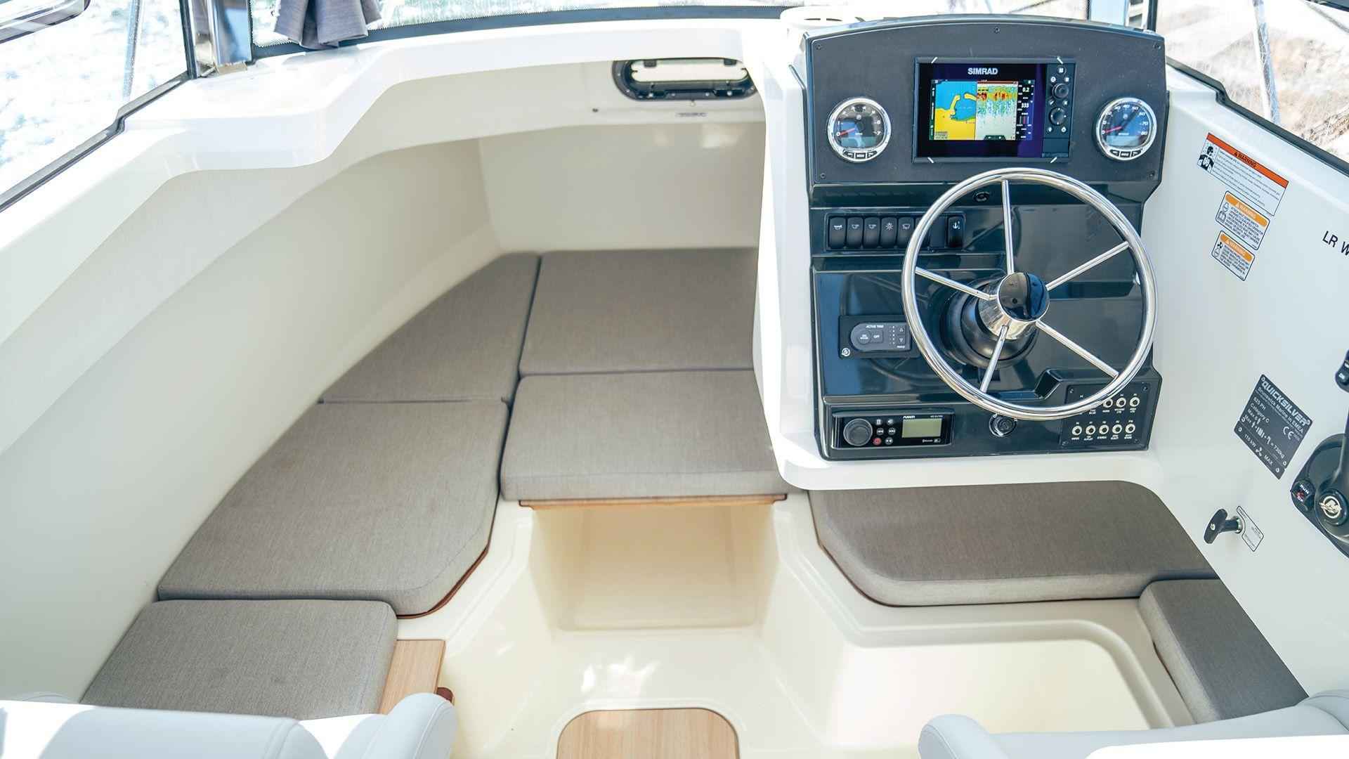 Arvor-625-Sportsfish-Internal-4_3_11zon